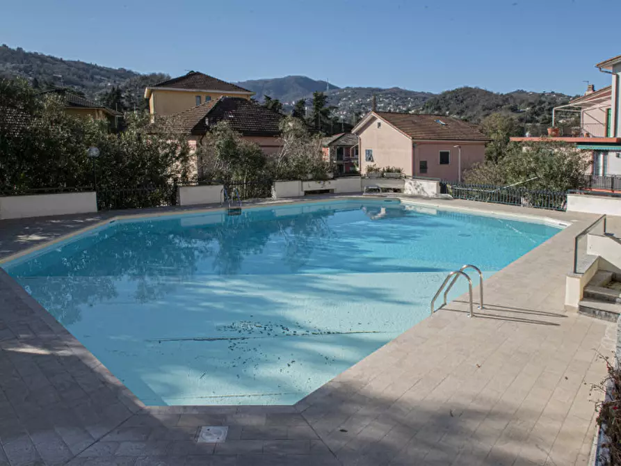 Immagine 1 di Appartamento in vendita  in Via Queirolo 5/2 a Rapallo