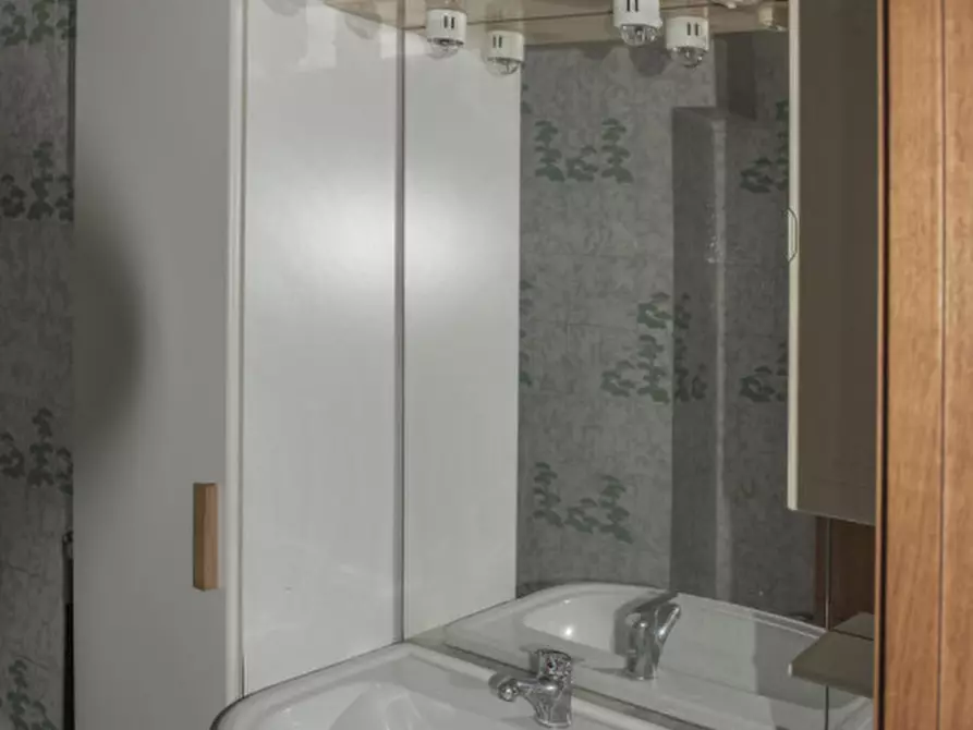 Immagine 9 di Appartamento in vendita  in Via Cardinale 18/7 a Rapallo