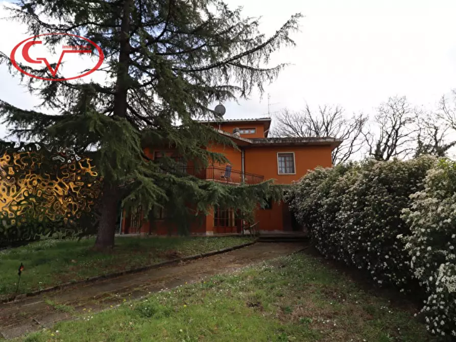 Immagine 2 di Villa in vendita  in via giuseppe giusti a Bucine