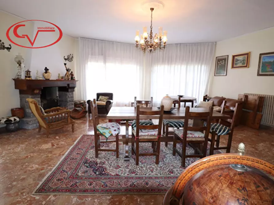 Immagine 10 di Villa in vendita  in via giuseppe giusti a Bucine