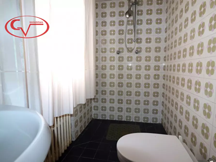 Immagine 19 di Villa in vendita  in via giuseppe giusti a Bucine