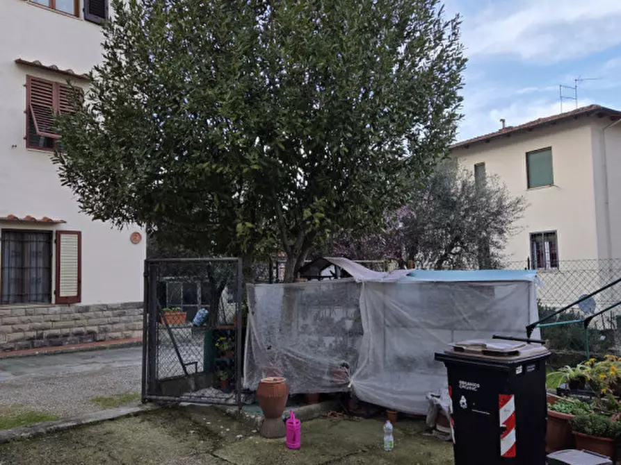 Immagine 42 di Casa bifamiliare in vendita  in Via Castruccio Castracane a Lastra A Signa