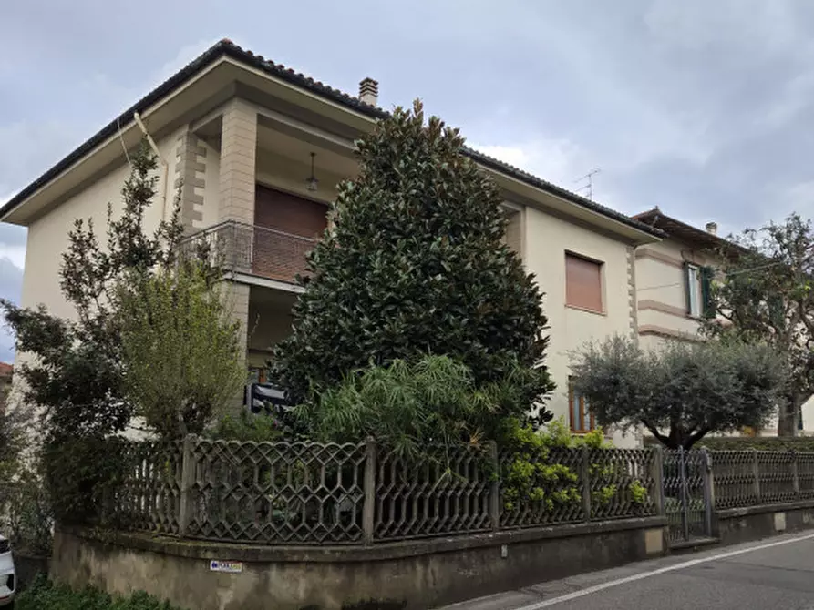 Immagine 63 di Casa bifamiliare in vendita  in Via Castruccio Castracane a Lastra A Signa