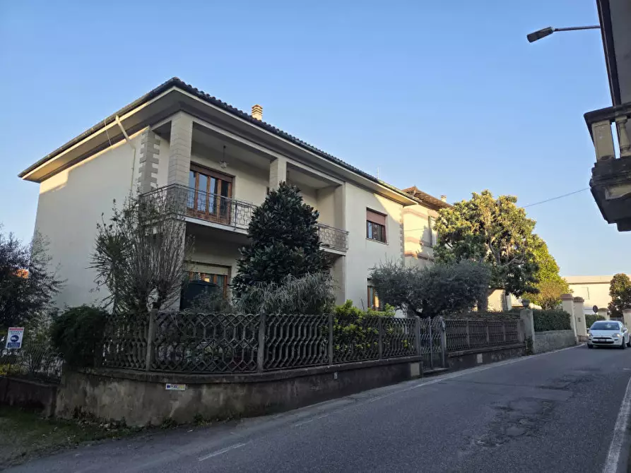 Immagine 65 di Casa bifamiliare in vendita  in Via Castruccio Castracane a Lastra A Signa