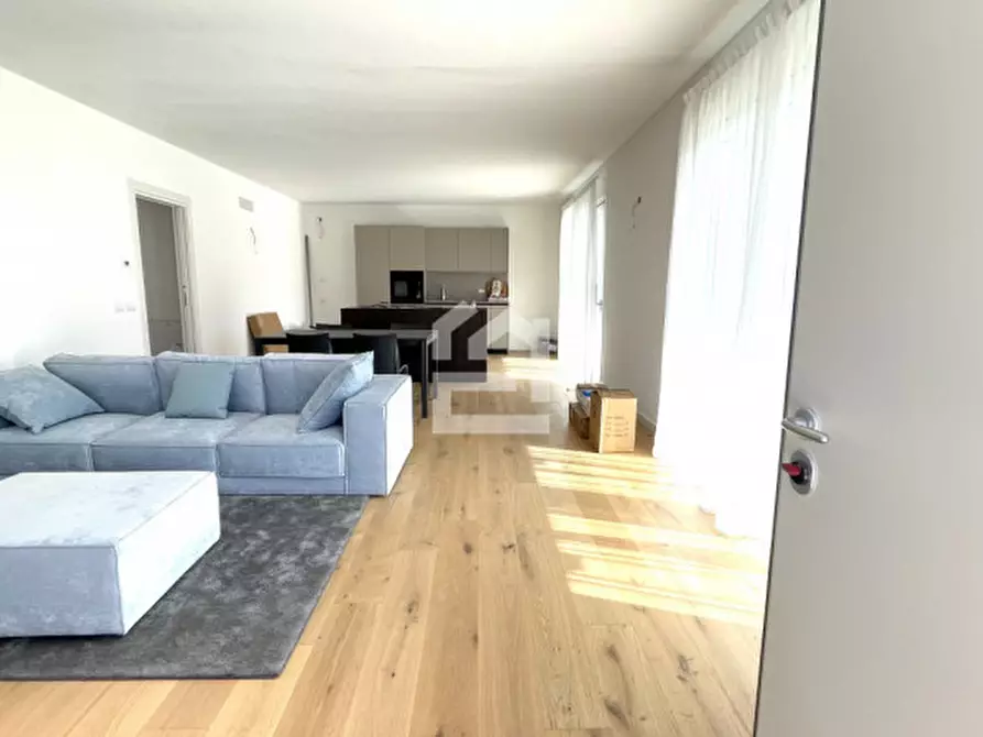 Immagine 8 di Villa in vendita  in corso europa a Manerba Del Garda