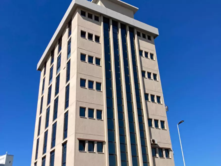 Immagine 14 di Attività commerciale in affitto  in Via Donegani a Livorno