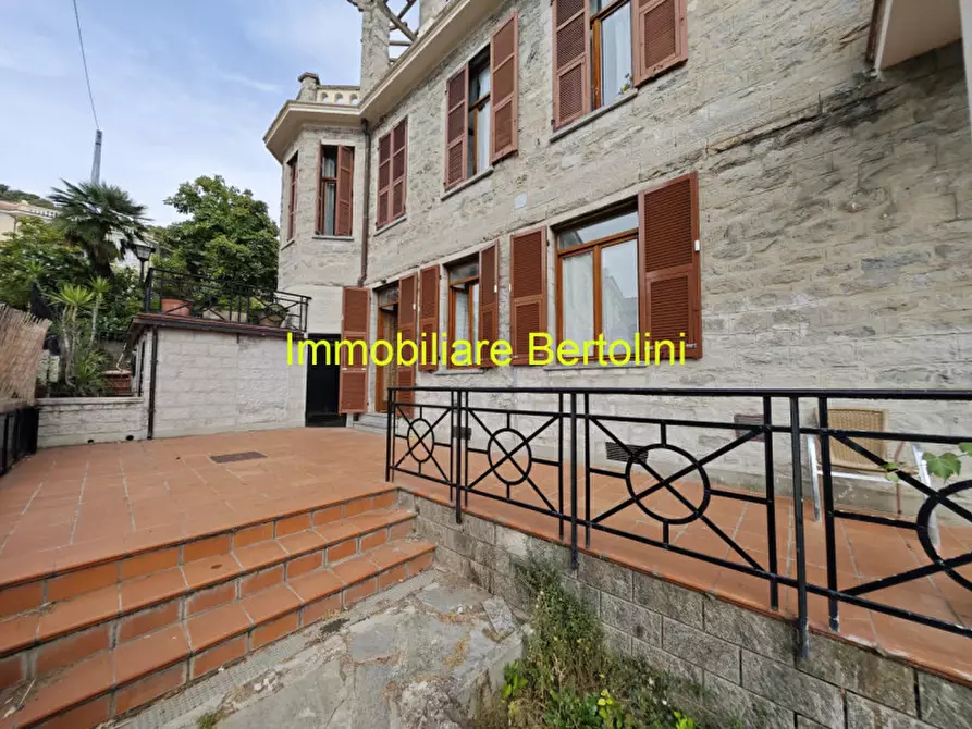 Immagine 2 di Casa bifamiliare in vendita  in VIA ROMANA a Bordighera