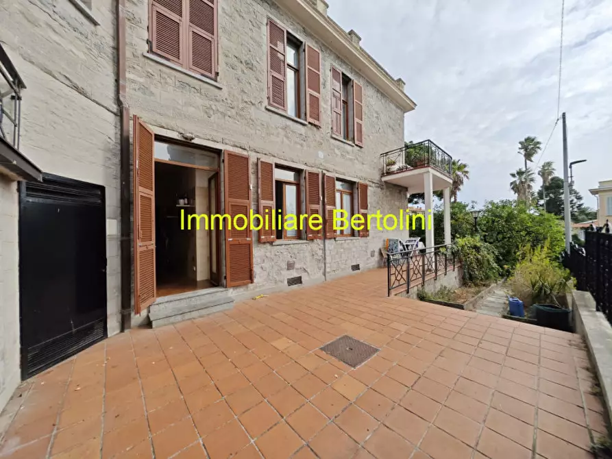 Immagine 8 di Casa bifamiliare in vendita  in VIA ROMANA a Bordighera