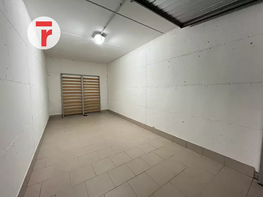 Immagine 2 di Garage in vendita  in Via Giuseppe Mazzini a Rubano