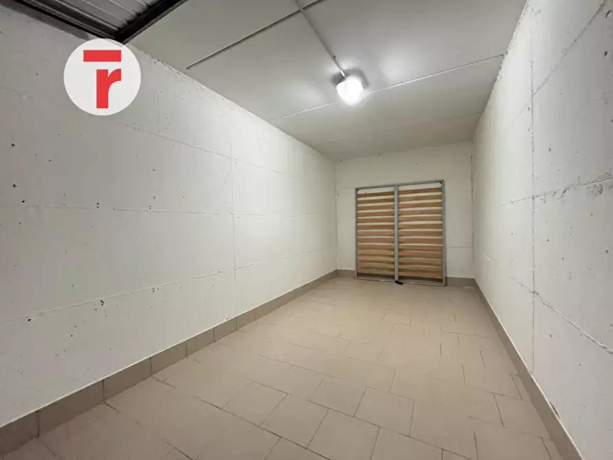 Immagine 3 di Garage in vendita  in Via Giuseppe Mazzini a Rubano