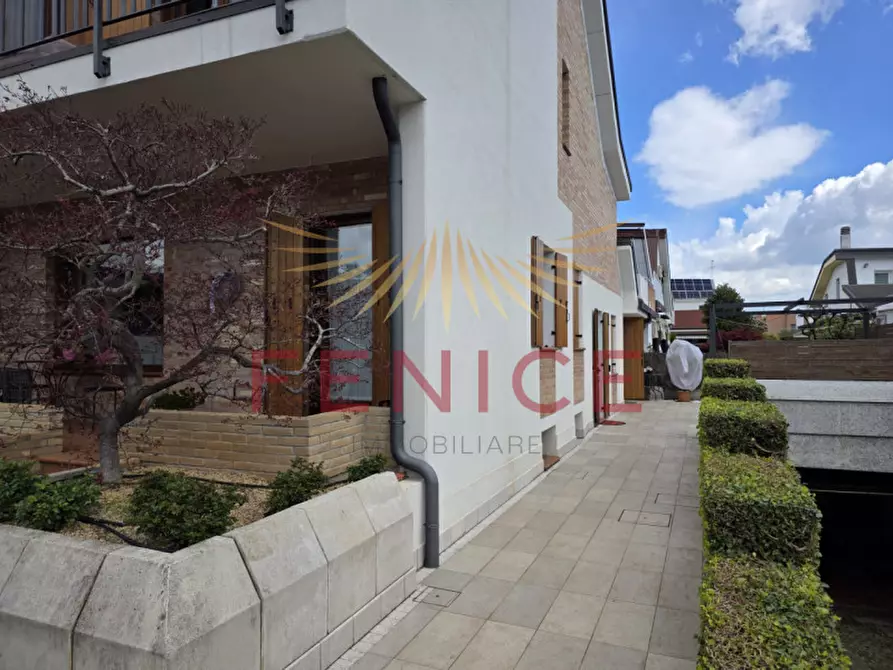 Immagine 7 di Casa indipendente in vendita  in via monte solder a Montebelluna