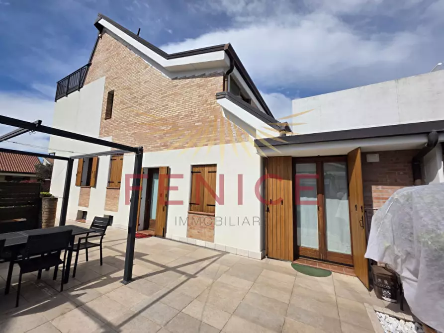 Immagine 12 di Casa indipendente in vendita  in via monte solder a Montebelluna