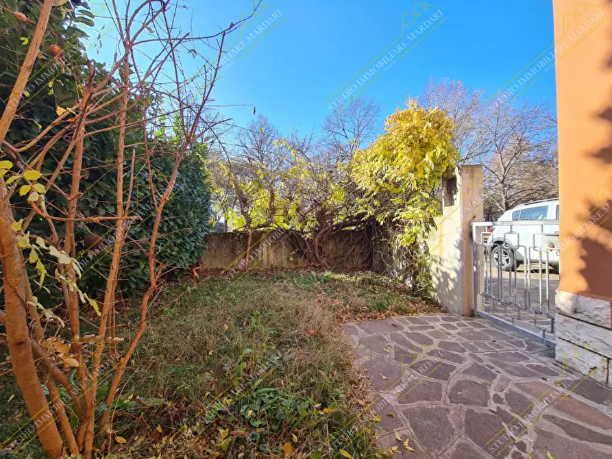 Immagine 2 di Villetta a schiera in vendita  in Via Repubblica di Montefiorino 64 a Modena