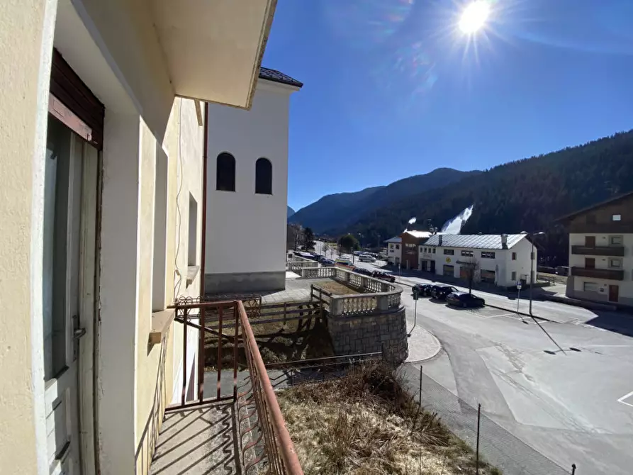Immagine 10 di Casa indipendente in vendita  in Piazza Regina Pacis,1 a Auronzo Di Cadore