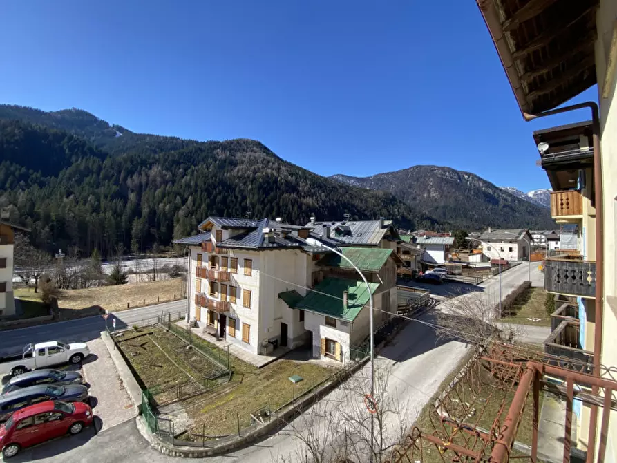 Immagine 15 di Casa indipendente in vendita  in Piazza Regina Pacis,1 a Auronzo Di Cadore