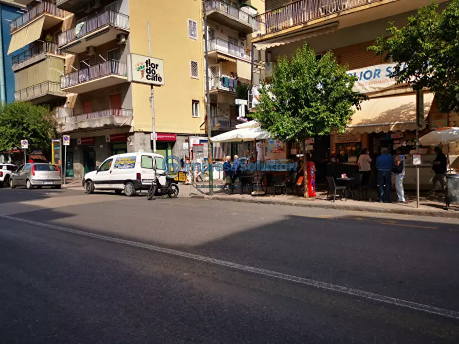 Immagine 6 di Negozio in vendita  in Via dell'Epomeo a Napoli
