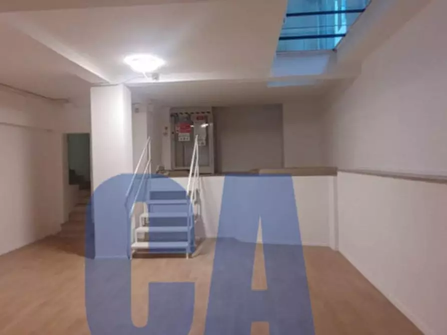 Immagine 11 di Negozio in affitto  in VIA TORINO a Milano
