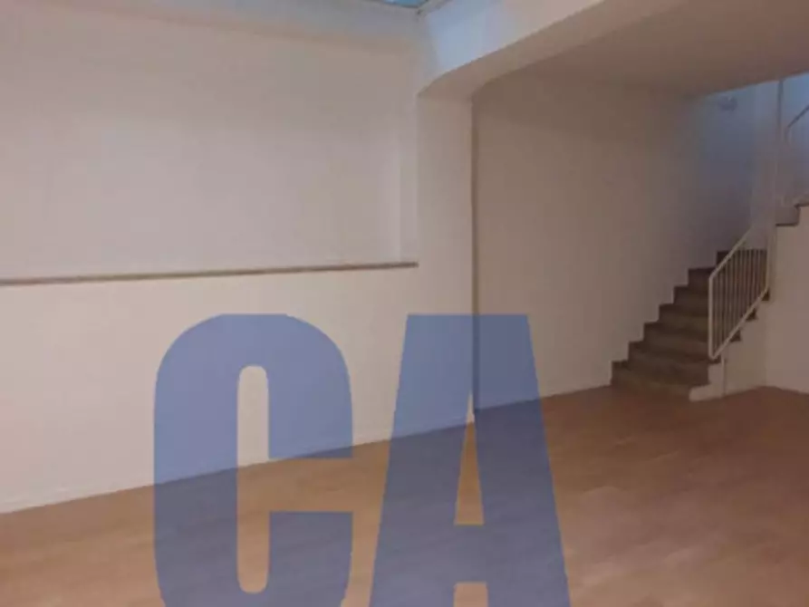 Immagine 12 di Negozio in affitto  in VIA TORINO a Milano