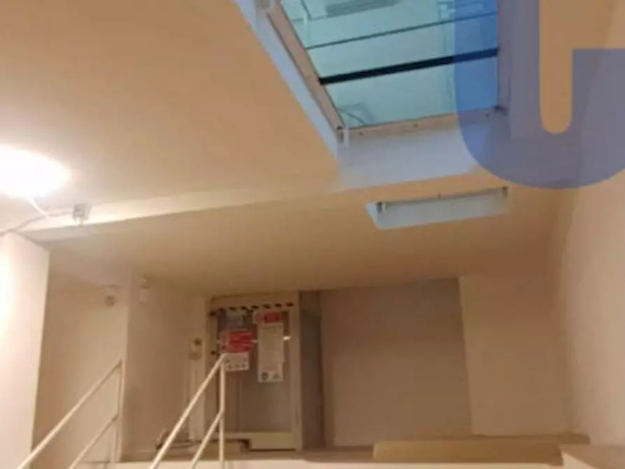 Immagine 13 di Negozio in affitto  in VIA TORINO a Milano