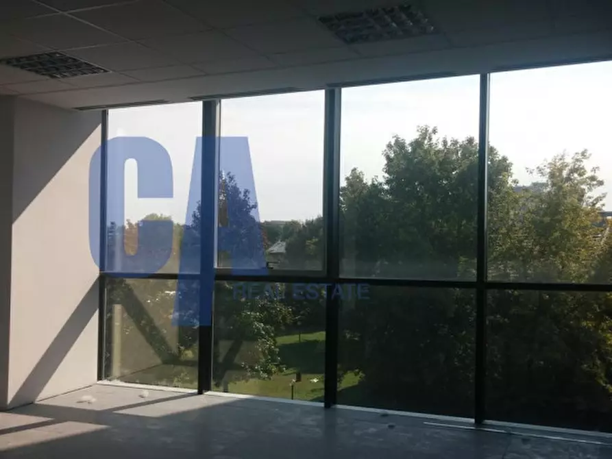 Immagine 21 di Ufficio in affitto  in VIA KULISCIOFF ANNA a Milano