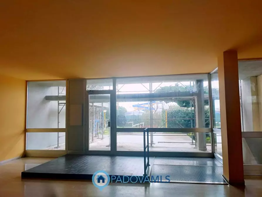 Immagine 7 di Appartamento in vendita  in Via delle Nazioni Unite a Chioggia