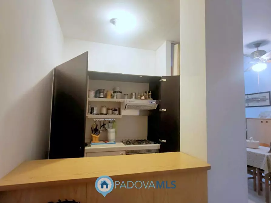 Immagine 10 di Appartamento in vendita  in Via delle Nazioni Unite a Chioggia