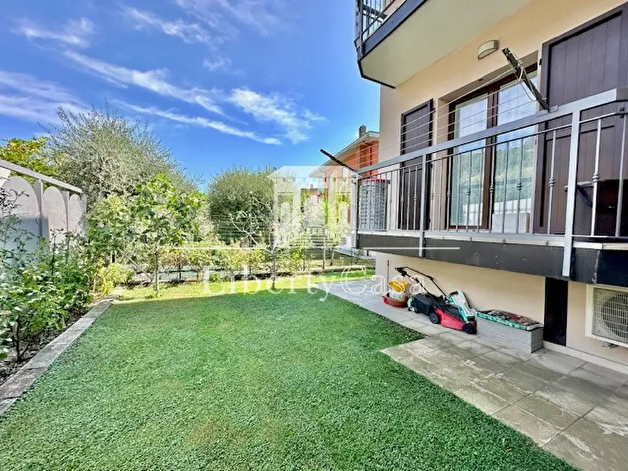 Immagine 20 di Casa bifamiliare in vendita  in Via Vespucci a Toscolano-Maderno