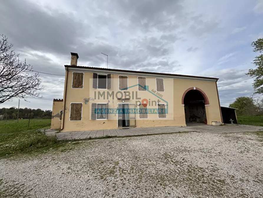 Immagine 1 di Rustico / casale in vendita  in Via Euganea Feriole a Selvazzano Dentro