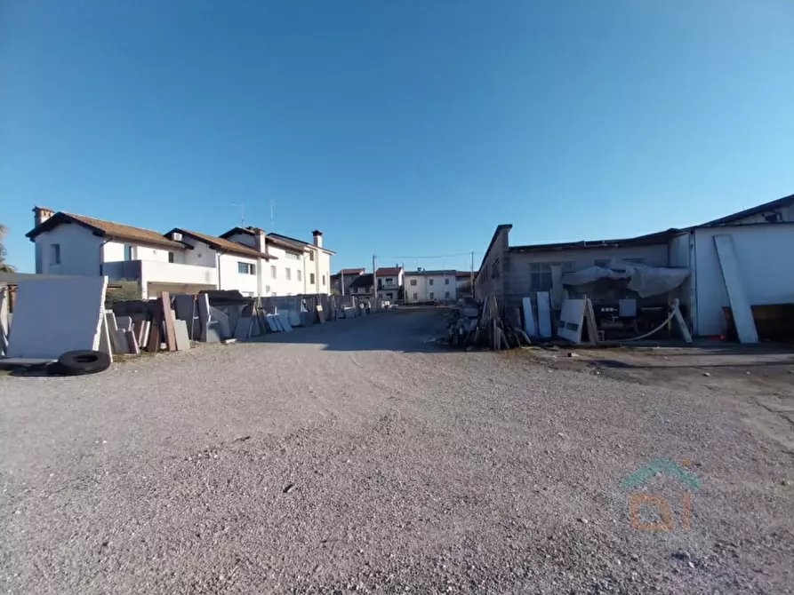 Immagine 100 di Palazzo in vendita  in PIAZZA UNITA' D'ITALIA 27 a Cervignano Del Friuli