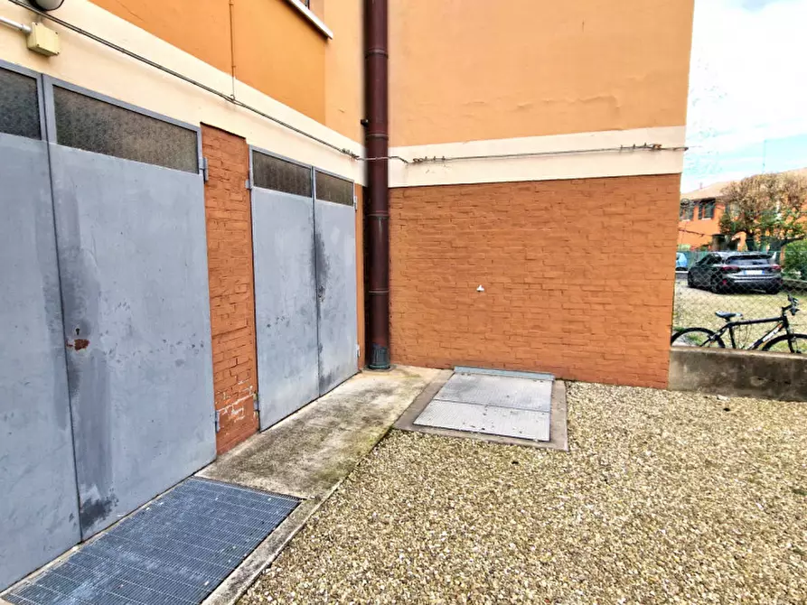 Immagine 20 di Magazzino in vendita  in Via Renato Fucini,5 a Bologna