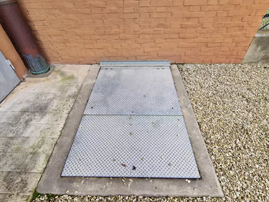 Immagine 21 di Magazzino in vendita  in Via Renato Fucini,5 a Bologna