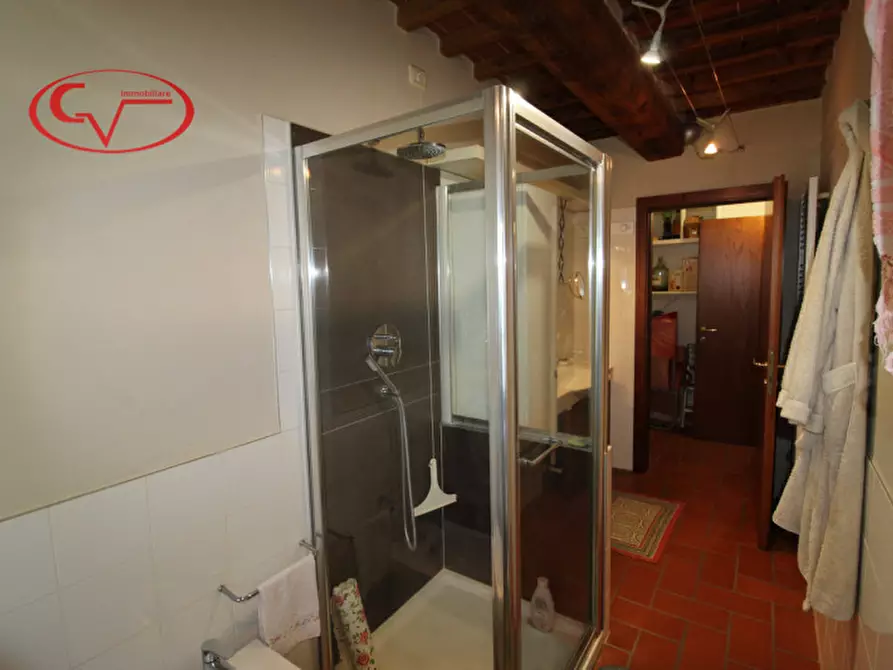 Immagine 21 di Appartamento in vendita  a Loro Ciuffenna