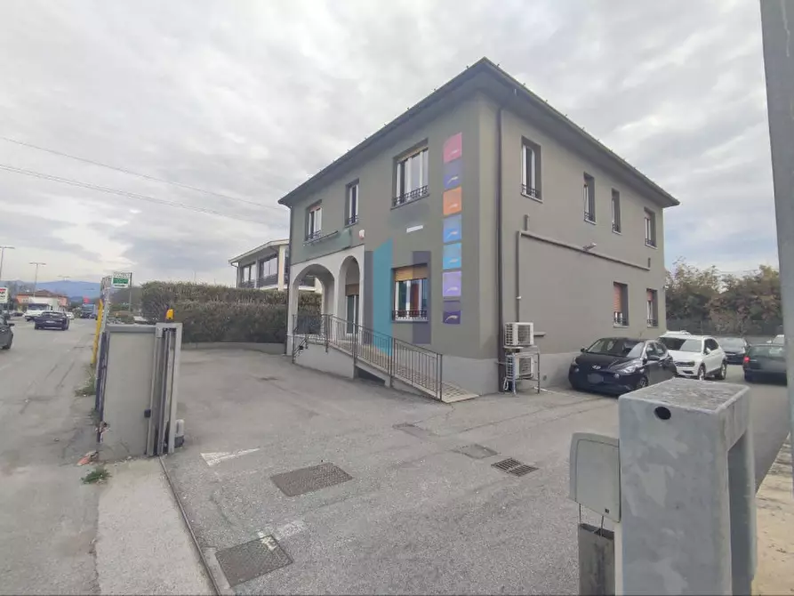 Immagine 2 di Ufficio in vendita  in Via della Volta 209 a Brescia