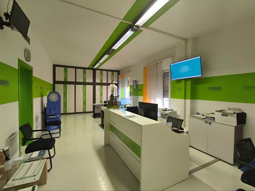 Immagine 4 di Ufficio in vendita  in Via della Volta 209 a Brescia