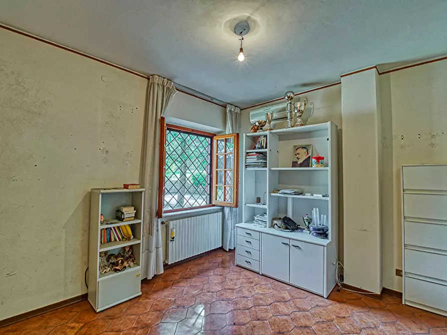 Immagine 16 di Villa in vendita  a Cortona