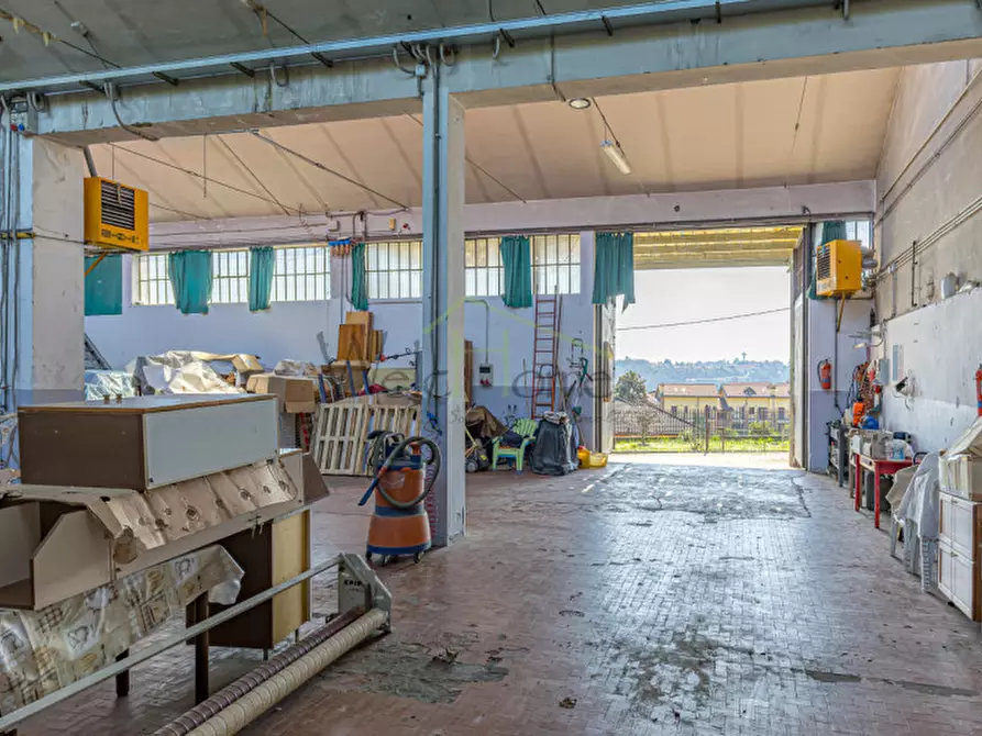 Immagine 13 di Villa in vendita  in via don Minzoni, 1 a Rogeno