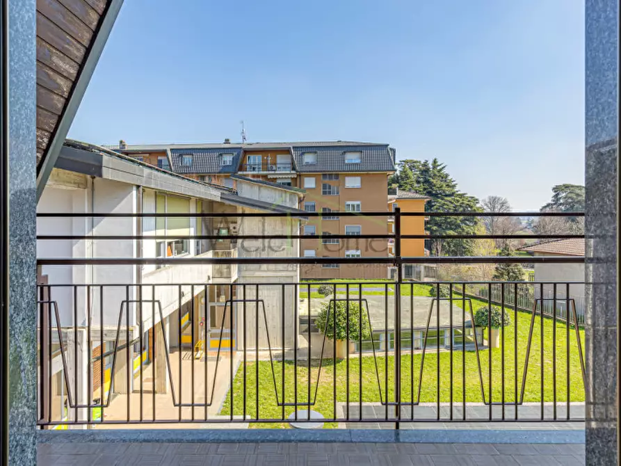 Immagine 35 di Villa in vendita  in via don Minzoni, 1 a Rogeno