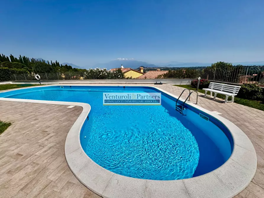 Immagine 2 di Appartamento in vendita  in Via Omodeo a Soiano Del Lago