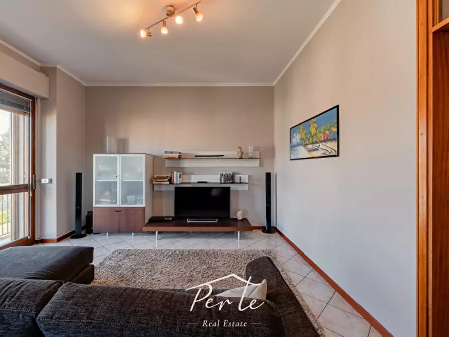 Immagine 1 di Villa in vendita  in via piave 12 a Curtatone