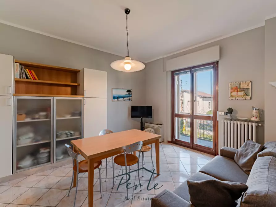 Immagine 4 di Villa in vendita  in via piave 12 a Curtatone