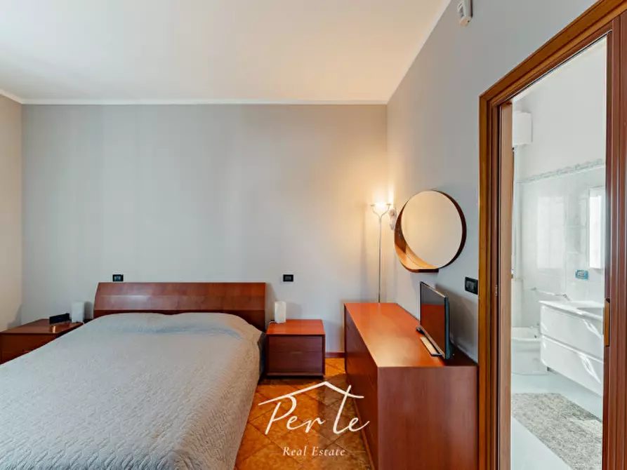 Immagine 10 di Villa in vendita  in via piave 12 a Curtatone