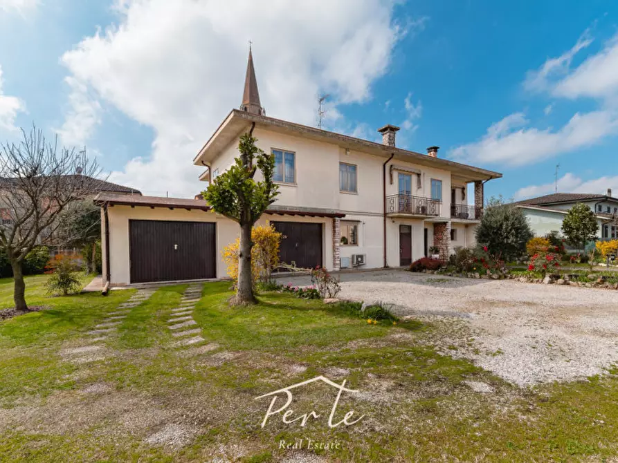 Immagine 24 di Villa in vendita  in via piave 12 a Curtatone