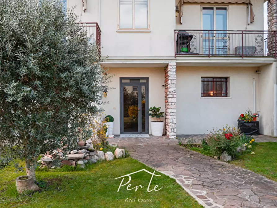 Immagine 25 di Villa in vendita  in via piave 12 a Curtatone