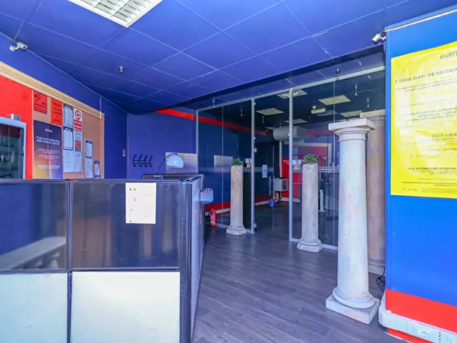 Immagine 4 di Negozio in vendita  a Padova