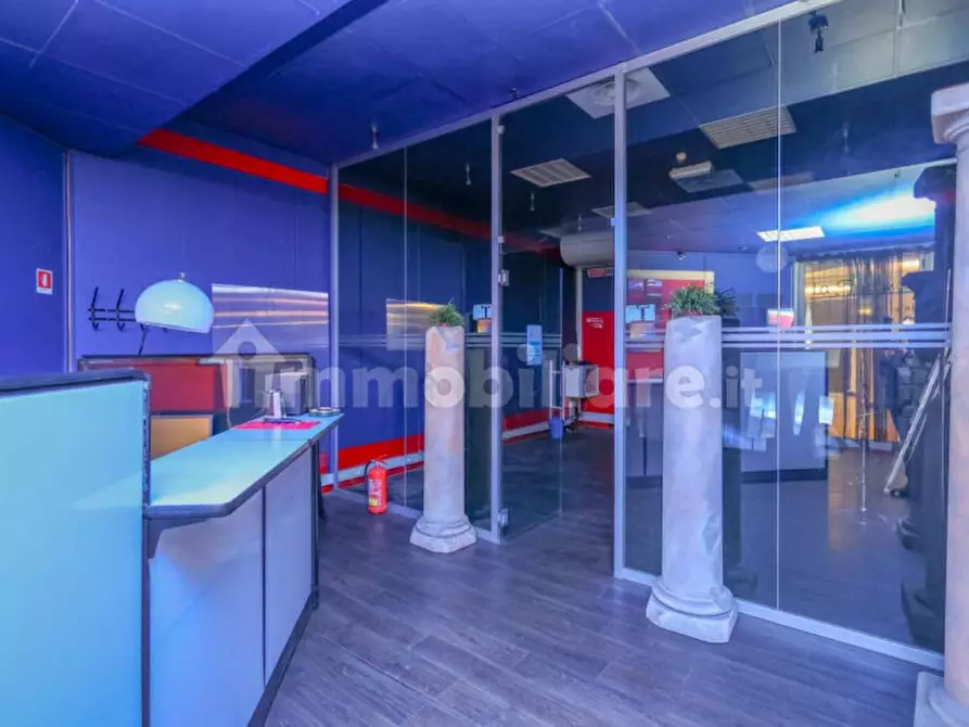 Immagine 10 di Negozio in vendita  a Padova