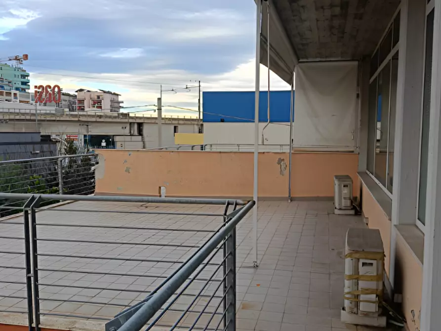 Immagine 4 di Ufficio in vendita  in Via Puglie, 4 a Montesilvano