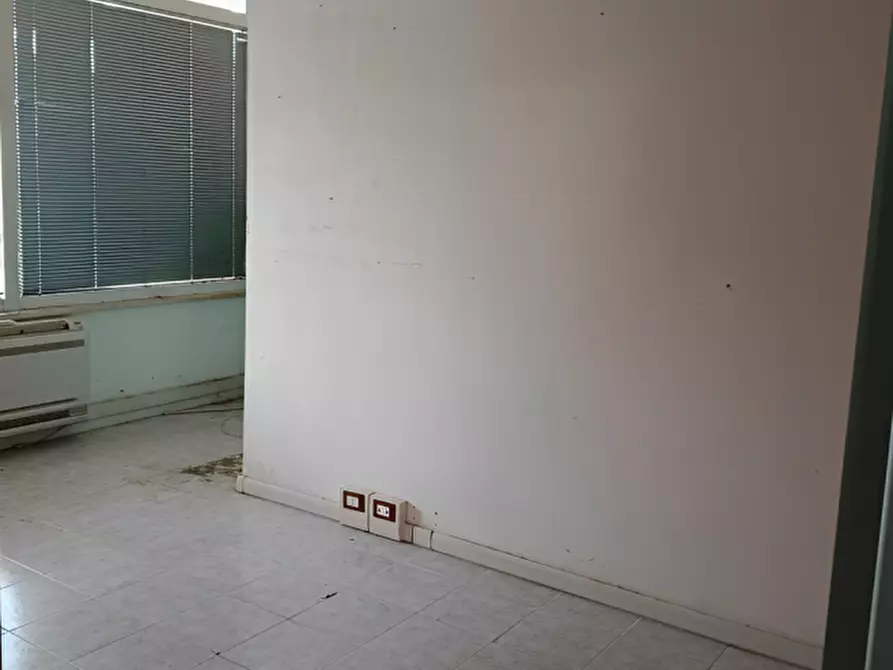 Immagine 6 di Ufficio in vendita  in Via Puglie, 4 a Montesilvano