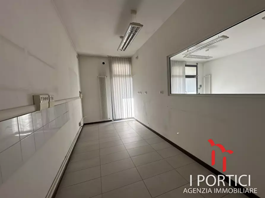 Immagine 10 di Negozio in vendita  in Via Giotto 88D a Scorzè
