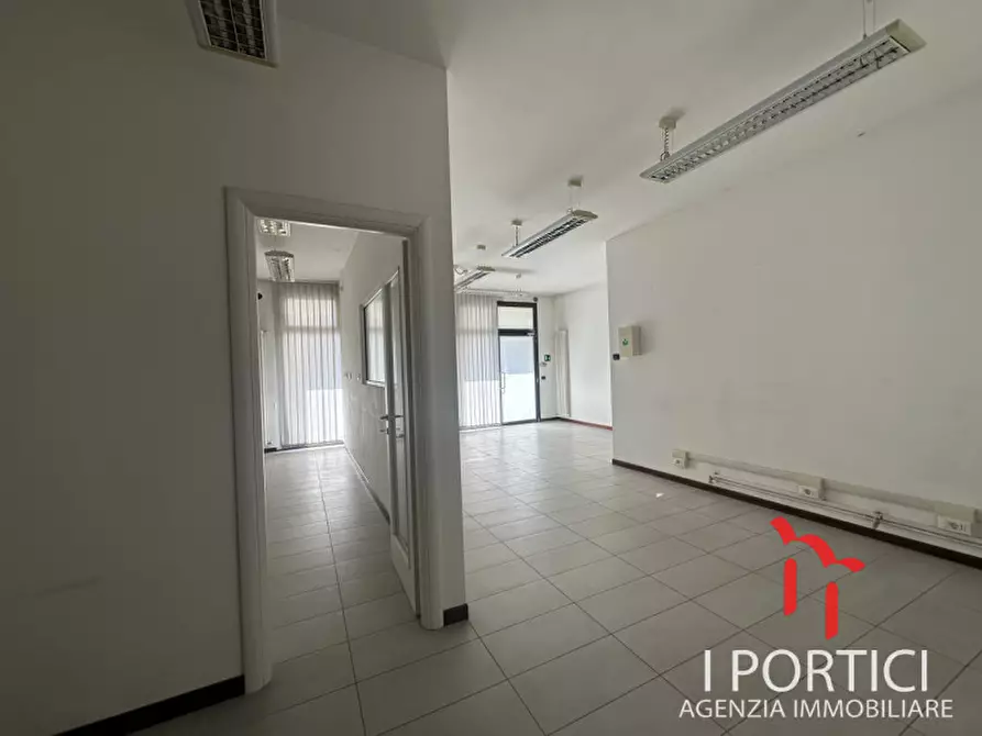 Immagine 12 di Negozio in vendita  in Via Giotto 88D a Scorzè