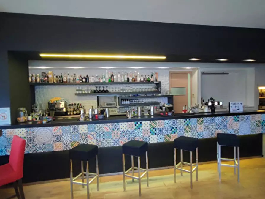 Immagine 3 di Attività commerciale in vendita  a Badia Polesine